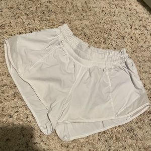 Lululemon Hotty Hot Short 2.5”